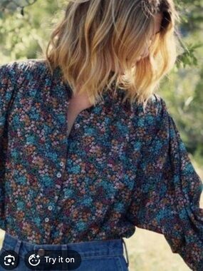 Doen rose top in navy floral